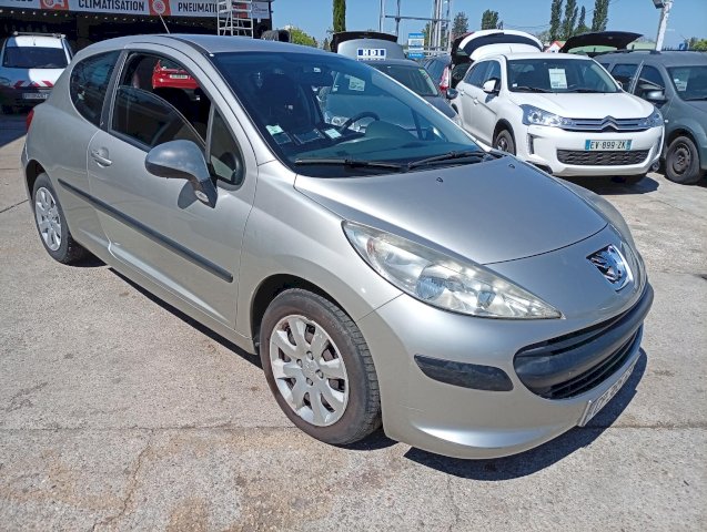 Peugeot Peugeot 207  1.6 HDi90 Trendy 5p