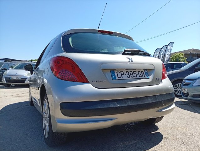 Peugeot Peugeot 207  1.6 HDi90 Trendy 5p