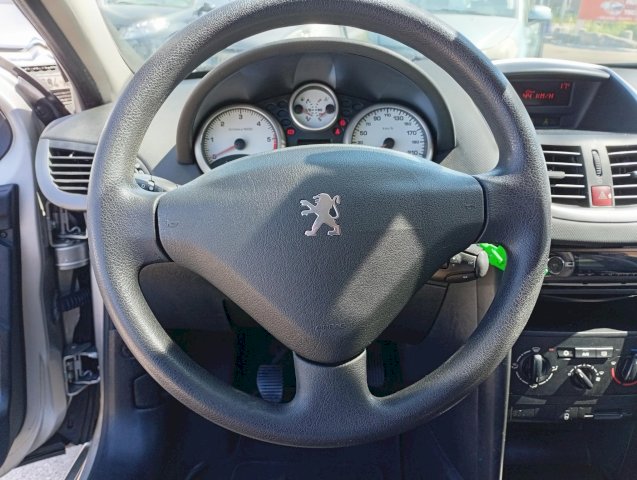 Peugeot Peugeot 207  1.6 HDi90 Trendy 5p