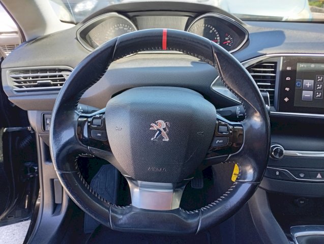 Peugeot Peugeot 308 II 1.6 e-HDi 115ch Business Pack 5p