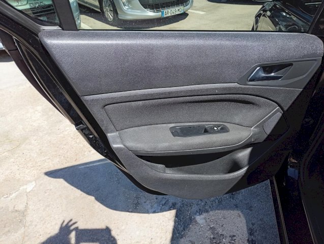 Peugeot Peugeot 308 II 1.6 e-HDi 115ch Business Pack 5p