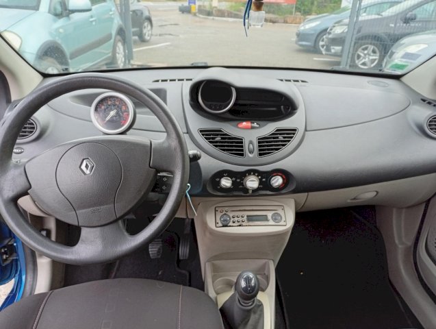 Renault Renault Twingo II (C44) 1.2 16v 75ch Dynamique