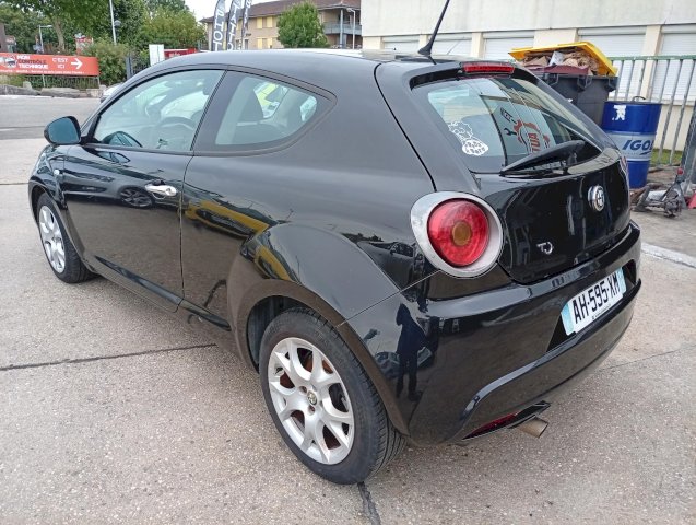 Alfa-Romeo MITO MITO 1,4 MPI MULTIAIR 105 DISTINCTIVE 