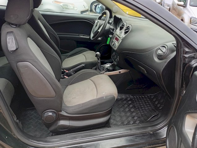 Alfa-Romeo MITO MITO 1,4 MPI MULTIAIR 105 DISTINCTIVE 
