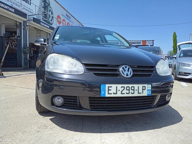 Volkswagen Volkswagen Golf V 1.9 TDI 105 Confort DSG6 3p