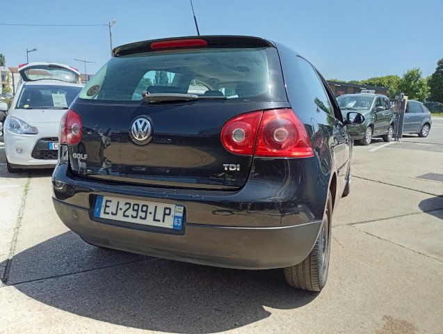 Volkswagen Volkswagen Golf V 1.9 TDI 105 Confort DSG6 3p