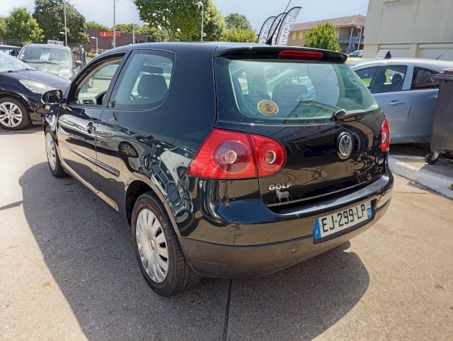 Volkswagen Volkswagen Golf V 1.9 TDI 105 Confort DSG6 3p