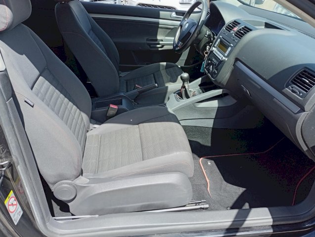Volkswagen Volkswagen Golf V 1.9 TDI 105 Confort DSG6 3p