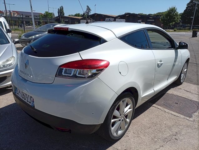 Renault Renault Megane III 1.5 dCi 110ch energy Dynamique 
