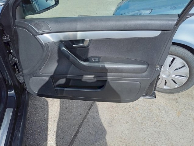 Audi Audi A4  2.0 TDI 140 DPF S Line Multitronic