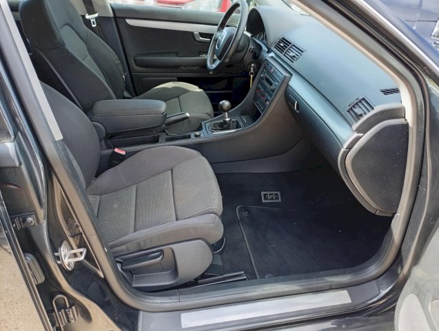 Audi Audi A4  2.0 TDI 140 DPF S Line Multitronic