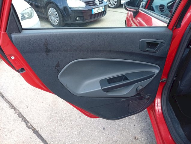 Ford Ford Fiesta IV 1.4 TDCi 68ch Ghia 5p