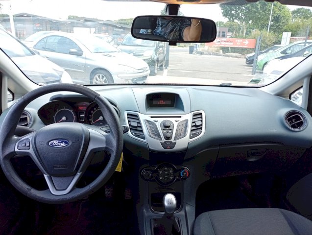 Ford Ford Fiesta IV 1.4 TDCi 68ch Ghia 5p