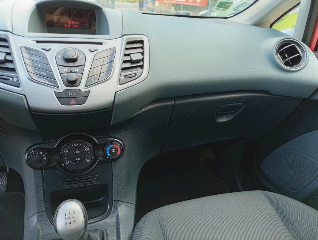 Ford Ford Fiesta IV 1.4 TDCi 68ch Ghia 5p