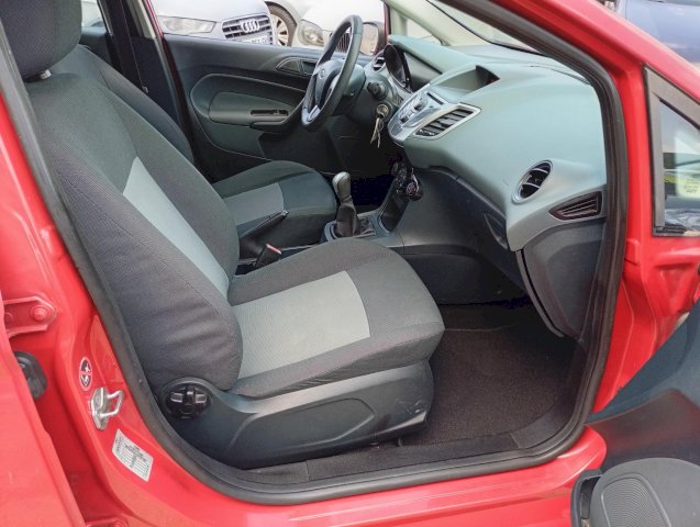 Ford Ford Fiesta IV 1.4 TDCi 68ch Ghia 5p