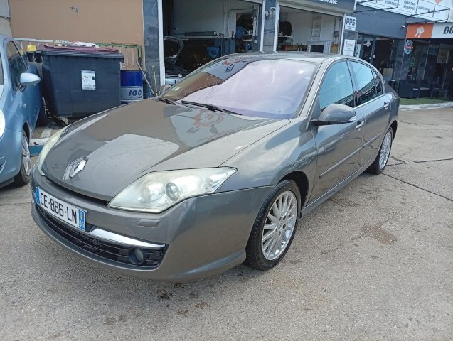 Renault Renault Laguna III 2.0 dCi 150ch Privilège