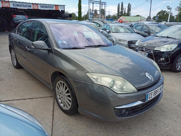 Renault Renault Laguna III 2.0 dCi 150ch Privilège