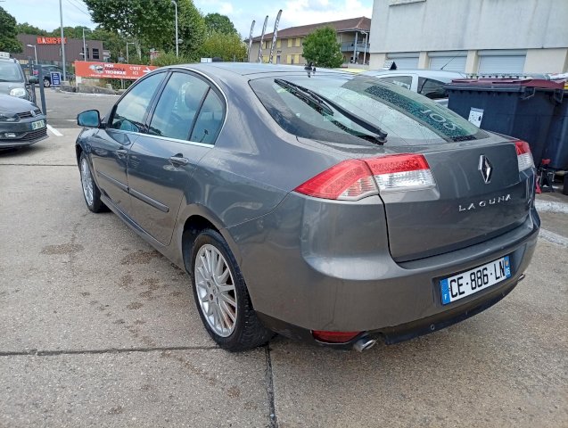 Renault Renault Laguna III 2.0 dCi 150ch Privilège
