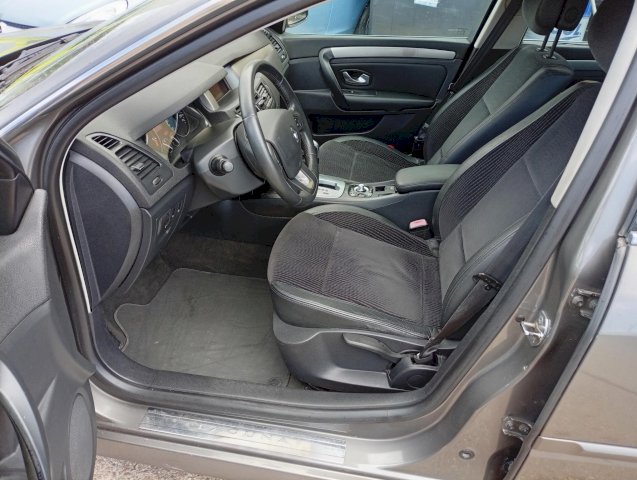 Renault Renault Laguna III 2.0 dCi 150ch Privilège