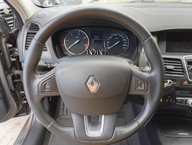 Renault Renault Laguna III 2.0 dCi 150ch Privilège
