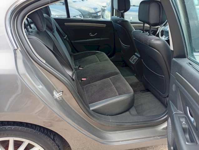 Renault Renault Laguna III 2.0 dCi 150ch Privilège