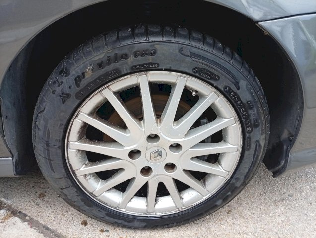 Renault Renault Laguna III 2.0 dCi 150ch Privilège