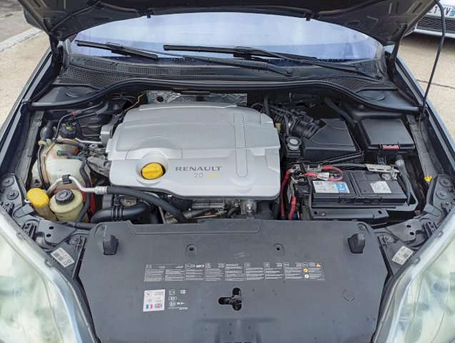Renault Renault Laguna III 2.0 dCi 150ch Privilège