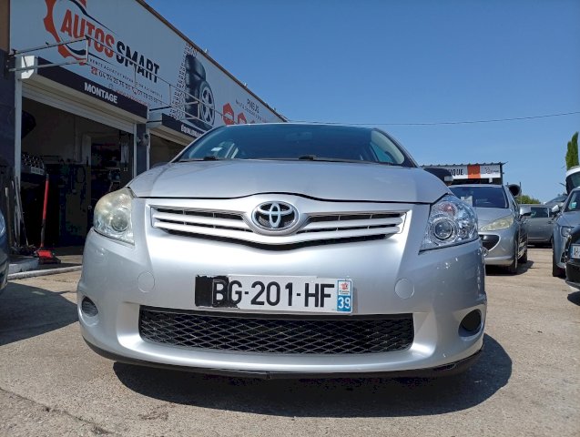 Toyota Toyota Auris  90 D-4D FAP Sportline Connect 5p