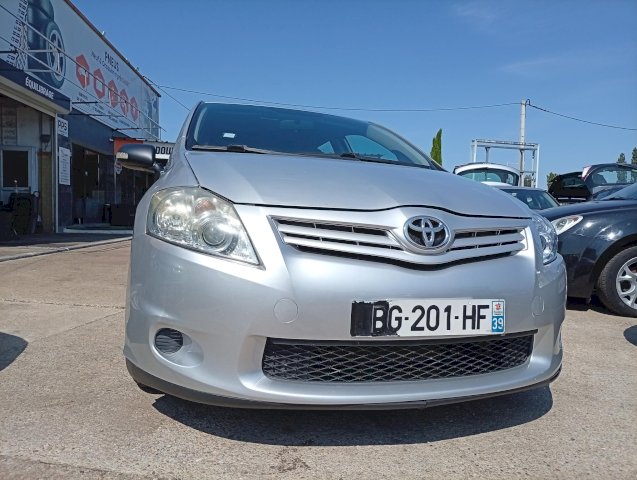 Toyota Toyota Auris  90 D-4D FAP Sportline Connect 5p