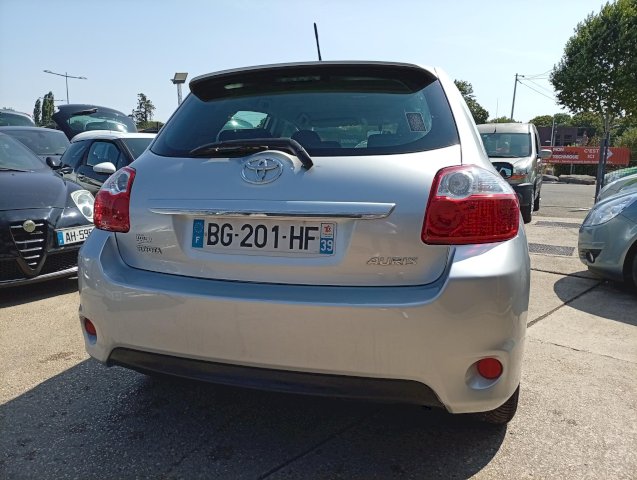 Toyota Toyota Auris  90 D-4D FAP Sportline Connect 5p
