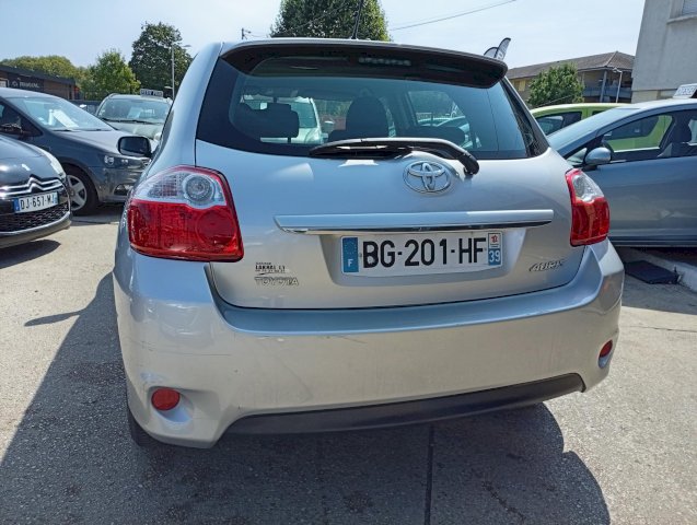Toyota Toyota Auris  90 D-4D FAP Sportline Connect 5p
