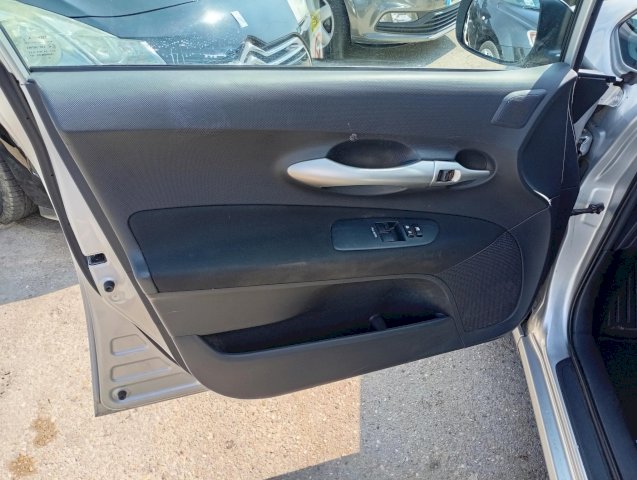 Toyota Toyota Auris  90 D-4D FAP Sportline Connect 5p