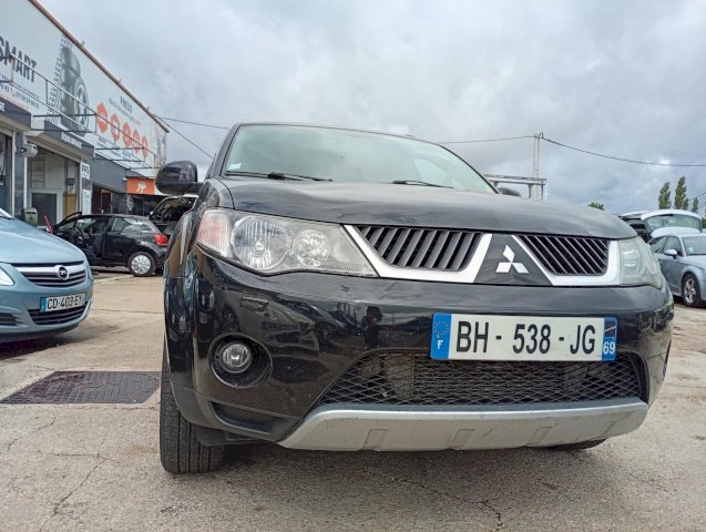 Mitsubishi Mitsubishi Outlander II 2.0 DI-D Instyle