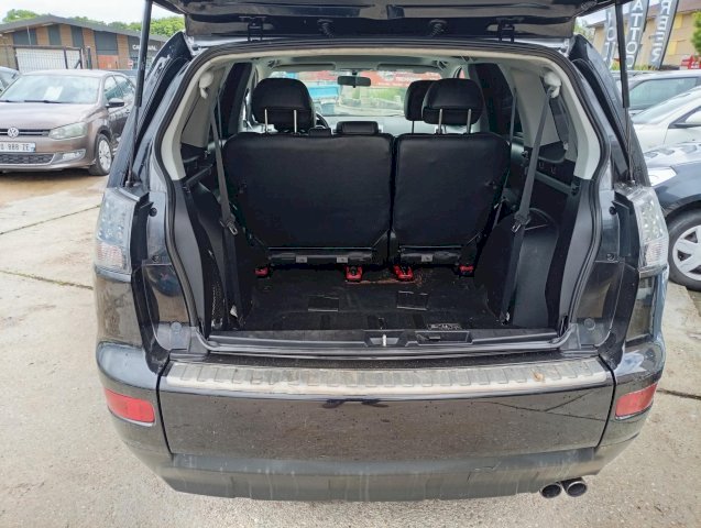 Mitsubishi Mitsubishi Outlander II 2.0 DI-D Instyle