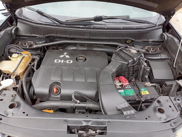 Mitsubishi Mitsubishi Outlander II 2.0 DI-D Instyle