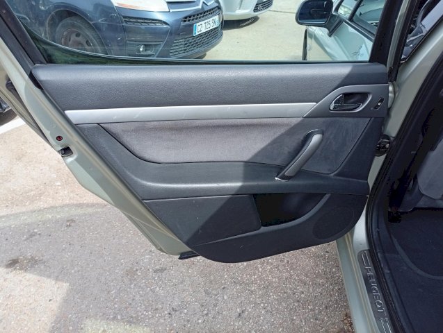 Peugeot Peugeot 407  2.0 HDi126 Confort FAP