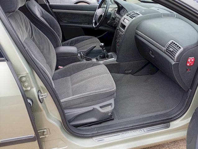 Peugeot Peugeot 407  2.0 HDi126 Confort FAP