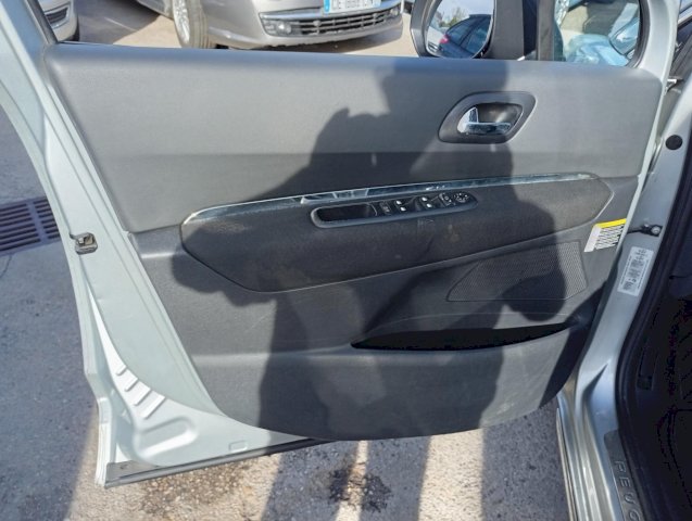 Peugeot Peugeot 3008  1.6 HDi110 FAP Premium Pack