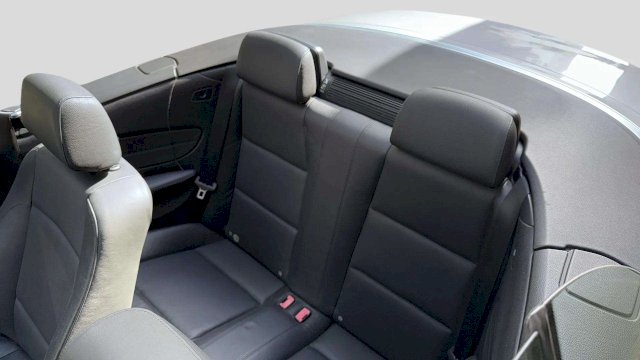 BMW BMW Série 1 I (E88) 120i 170ch Luxe