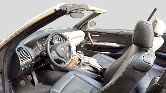BMW BMW Série 1 I (E88) 120i 170ch Luxe