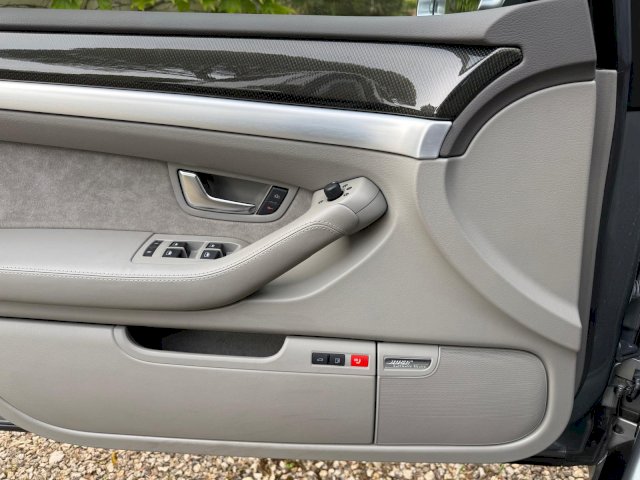 AUDI Audi S8 II 5.2 V10 450ch quattro Tiptronic