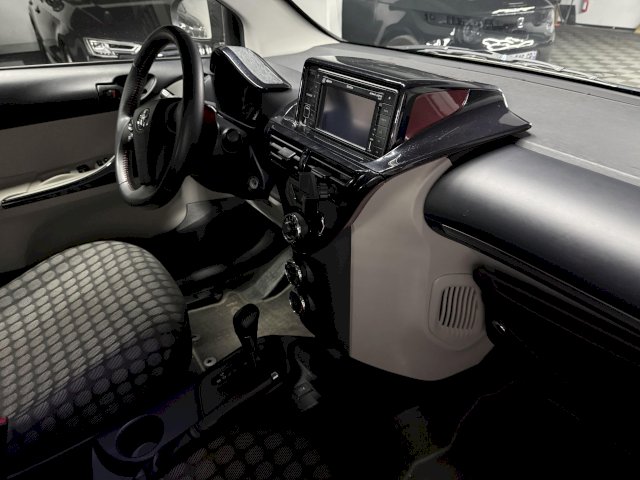 TOYOTA Toyota iQ  68 VVT-i iQ MultiDrive
