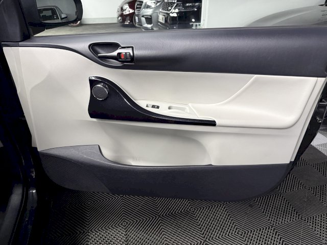 TOYOTA Toyota iQ  68 VVT-i iQ MultiDrive