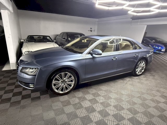 AUDI Audi A8 III 4.2 V8 FSI 372ch Avus quattro Tiptronic