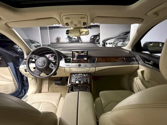 AUDI Audi A8 III 4.2 V8 FSI 372ch Avus quattro Tiptronic