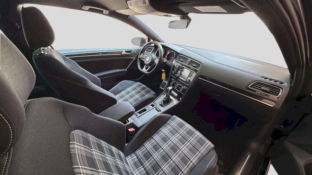 VOLKSWAGEN Volkswagen Golf VII 2.0 TDI 184ch BlueMotion Technology FAP GTD DSG6 5p