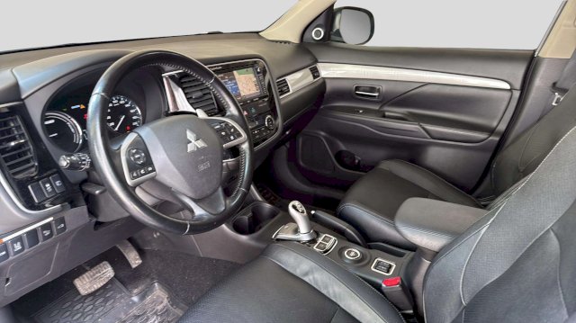 Mitsubishi Mitsubishi Outlander 2.0 PHEV 