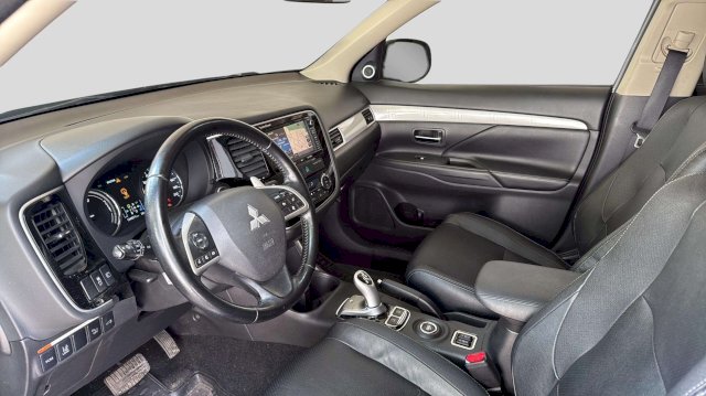 Mitsubishi Mitsubishi Outlander 2.0 PHEV 