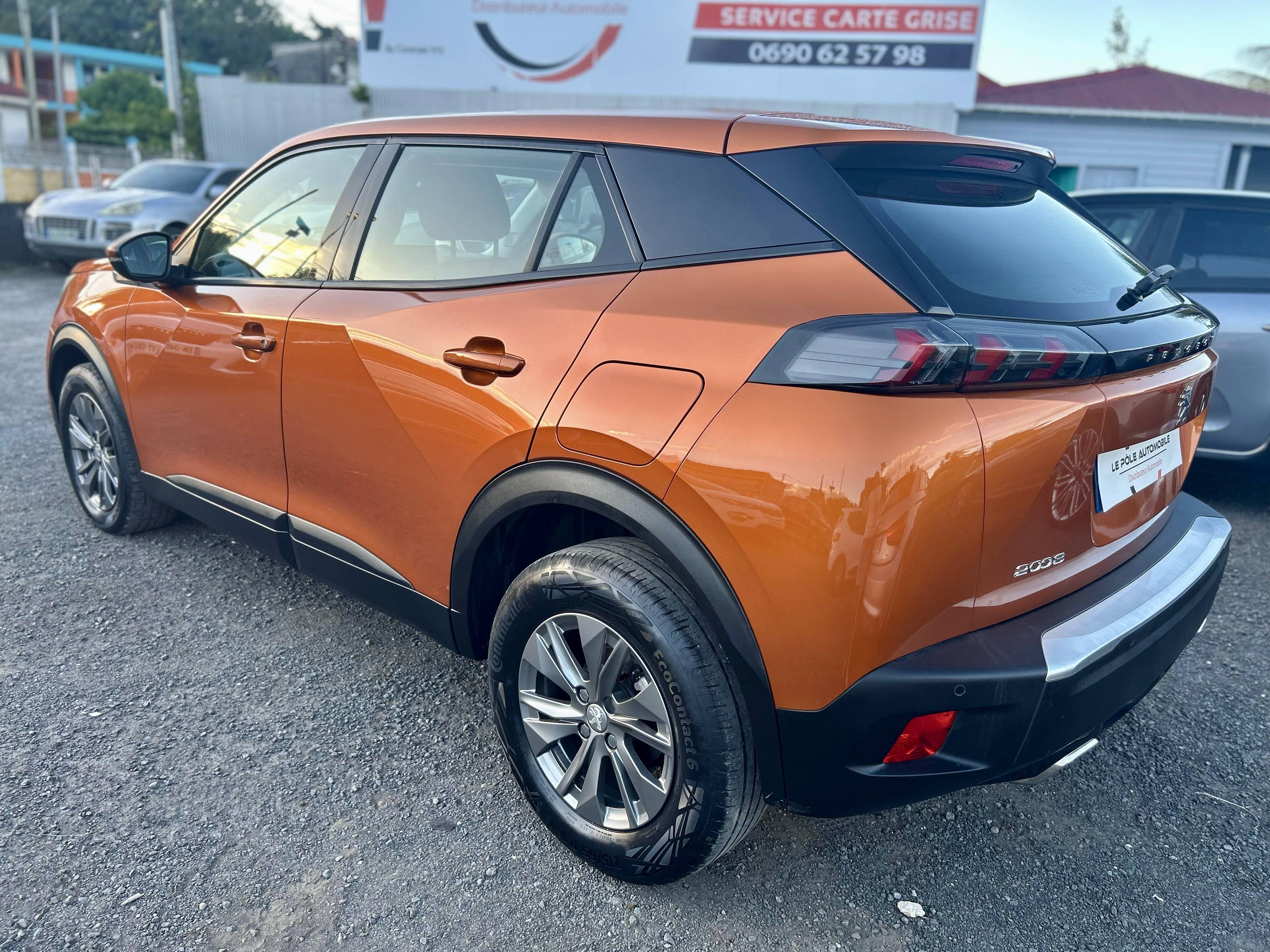 PEUGEOT 2008