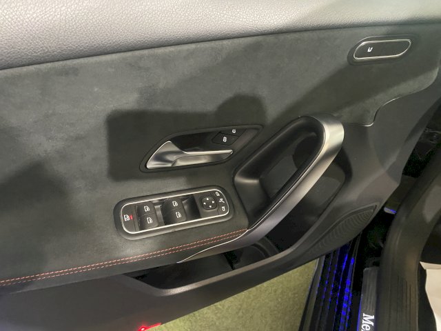 Mercedes-Benz A220d AMG-LINE BVA